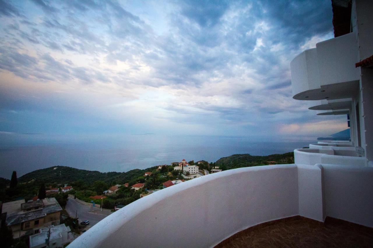 Paradise Lukova Hotel מראה חיצוני תמונה
