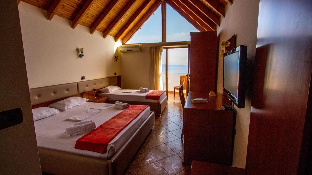 Paradise Lukova Hotel מראה חיצוני תמונה