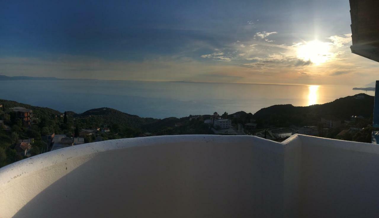 Paradise Lukova Hotel מראה חיצוני תמונה