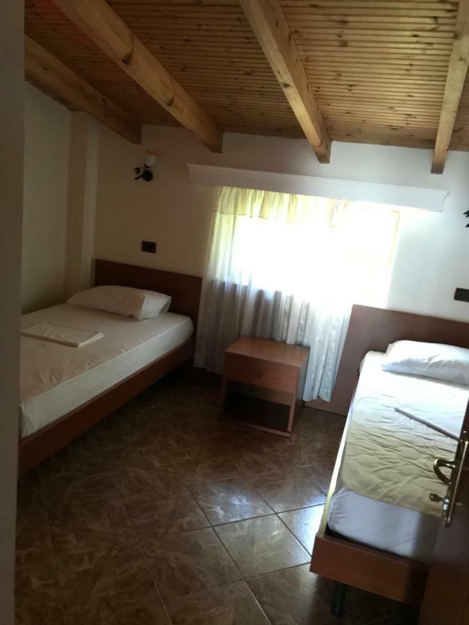 Paradise Lukova Hotel מראה חיצוני תמונה