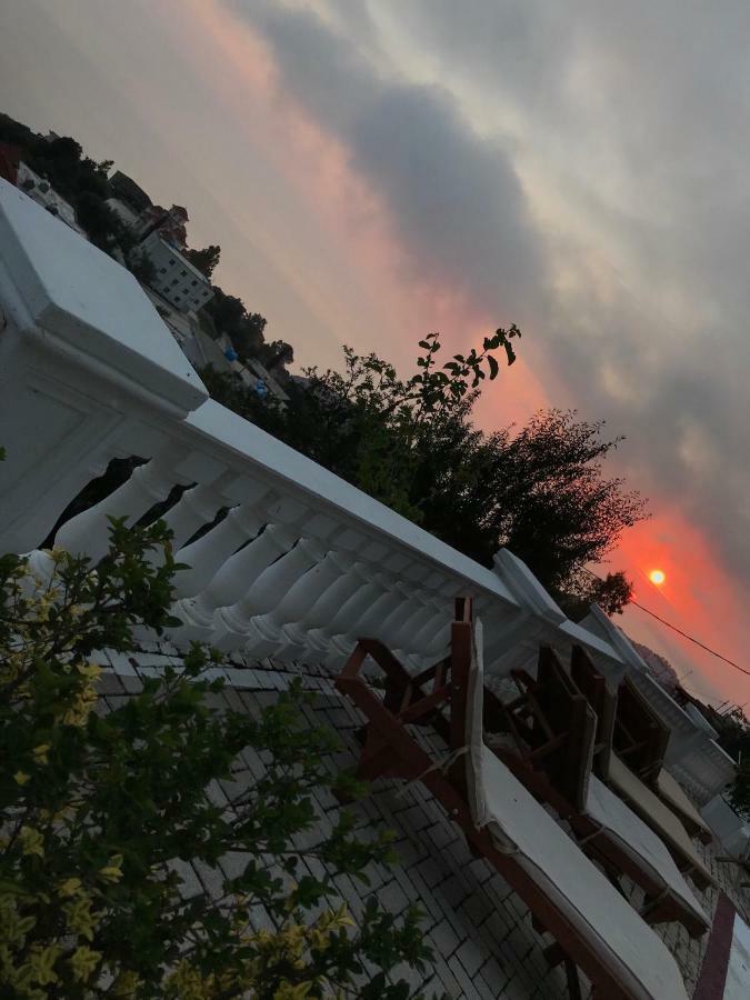 Paradise Lukova Hotel מראה חיצוני תמונה
